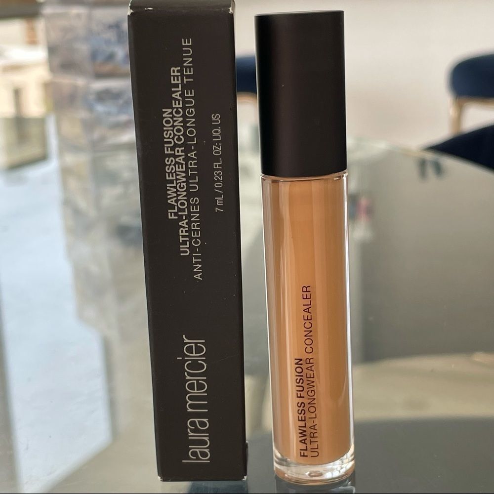 Laura Mercier Flawless Ultra Longwear Concealer
